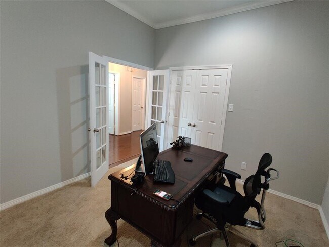 Building Photo - 13401 Indigo Sands Dr