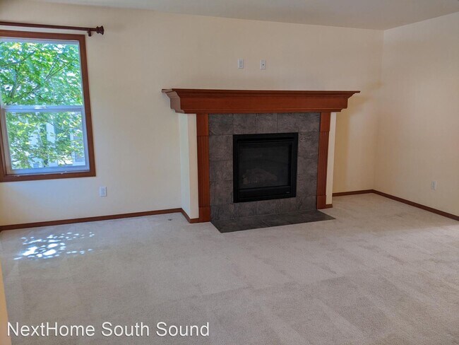 Building Photo - 4 br, 3 bath House - 1563 Burnside Place