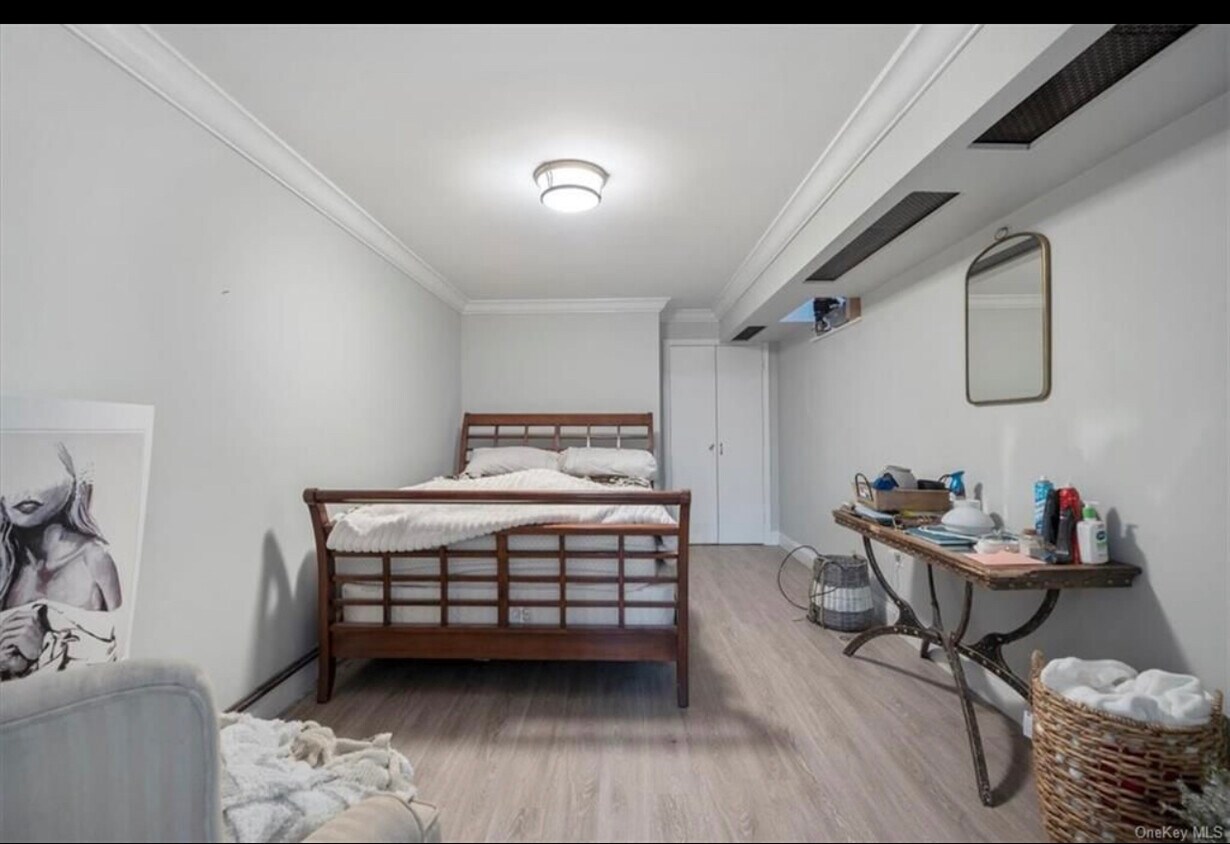 98 E 237th St Unit BSMT APARTMENT HOUSE, Bronx, NY 10470 Condo