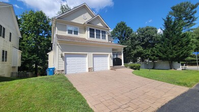 Building Photo - 2200 Sarah Woods Ct