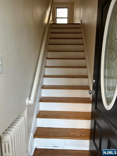 Foto del edificio - 425 Ridge Rd