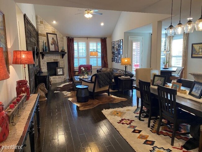 Foto del edificio - 4 br, 3 bath House - 3717 Norwood Ave