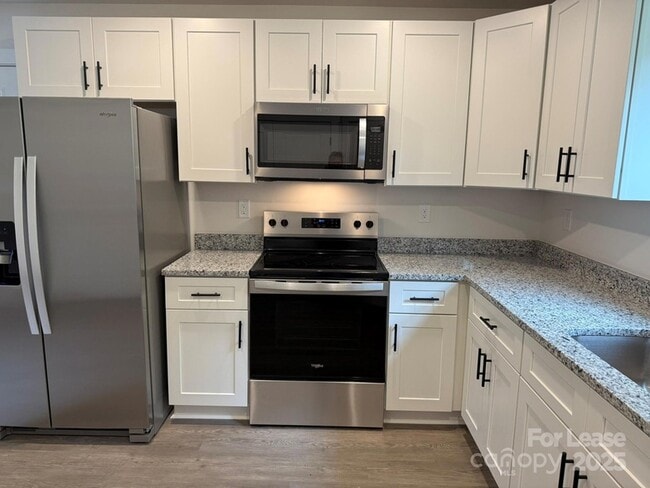 Foto del edificio - 144 33rd St NW