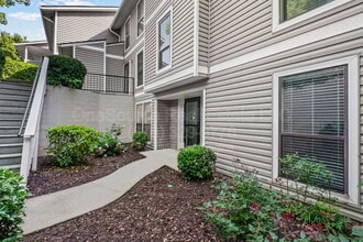 Building Photo - 806 Wynnes Ridge Cir