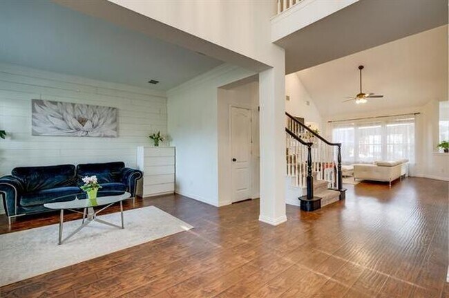 Building Photo - 1703 Egret Ln