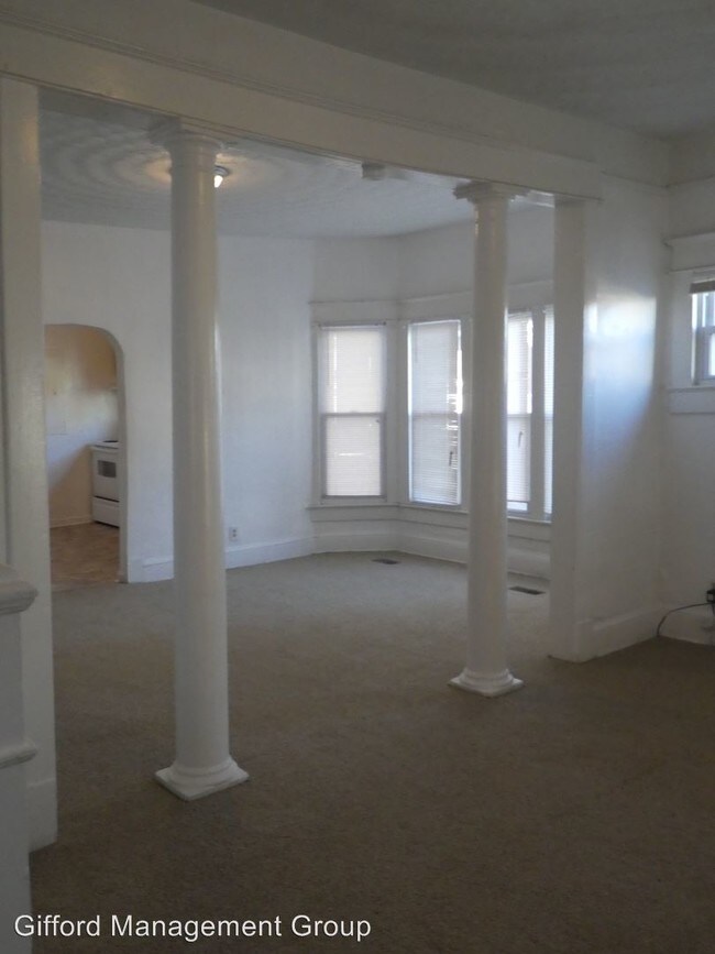 Building Photo - 4 br, 2 bath House - 917 Kenton Avenue