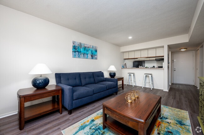 1BR, 1BA - 624SF - Living Room - Fisherman's Village