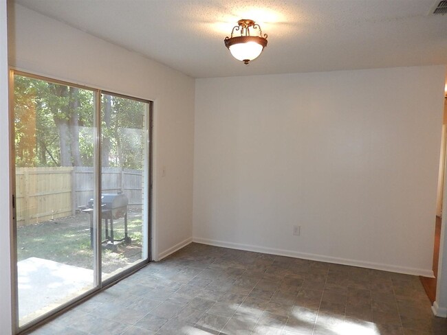 Building Photo - 1522 Pullen Rd