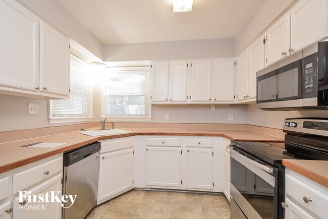 Building Photo - 720 Rawls Dr