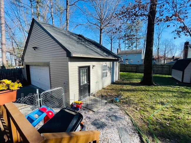 Foto del edificio - 10913 Drayton Rd