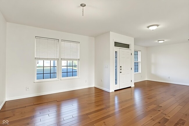 Building Photo - 2161 Silver Rose Dr