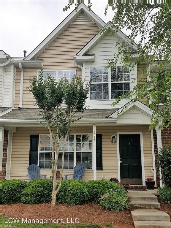 Foto principal - 3 br, 2.5 bath House - 486 Saratoga Court