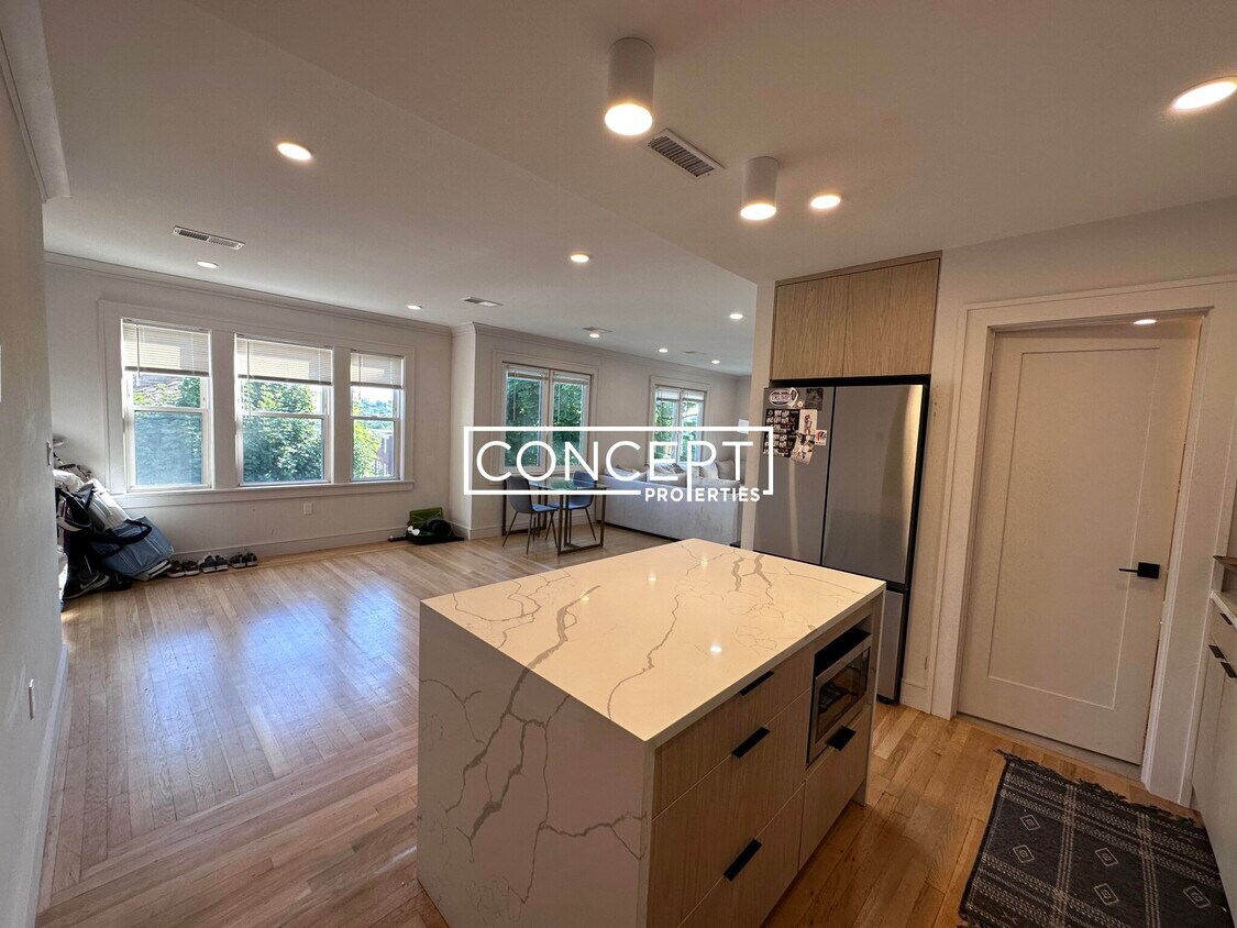 18 Grampian Way Unit 1, Boston, MA 02125 Condo for Rent in Boston, MA