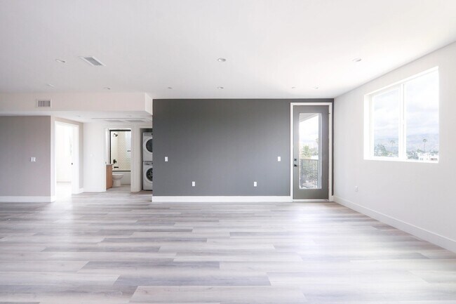 Building Photo - 11155 Huston St