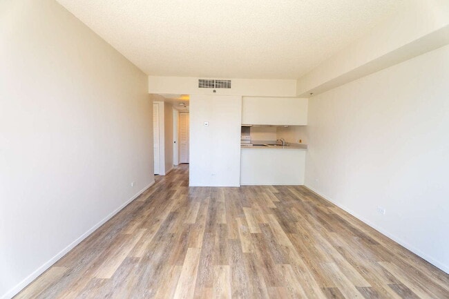 Photo - 745 Isenberg St Apartment