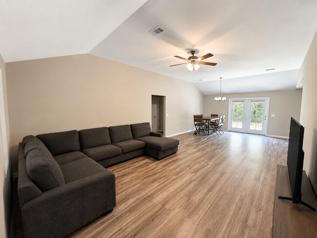 Foto del edificio - 58 Sparrow Ln
