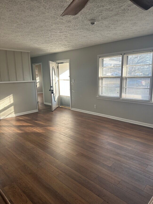 Building Photo - 205 Mc Crary Dr