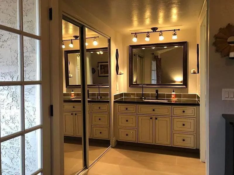 Building Photo - Madbury, NH