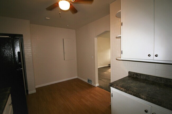 Foto del edificio - 2 BR home in West Davenport
