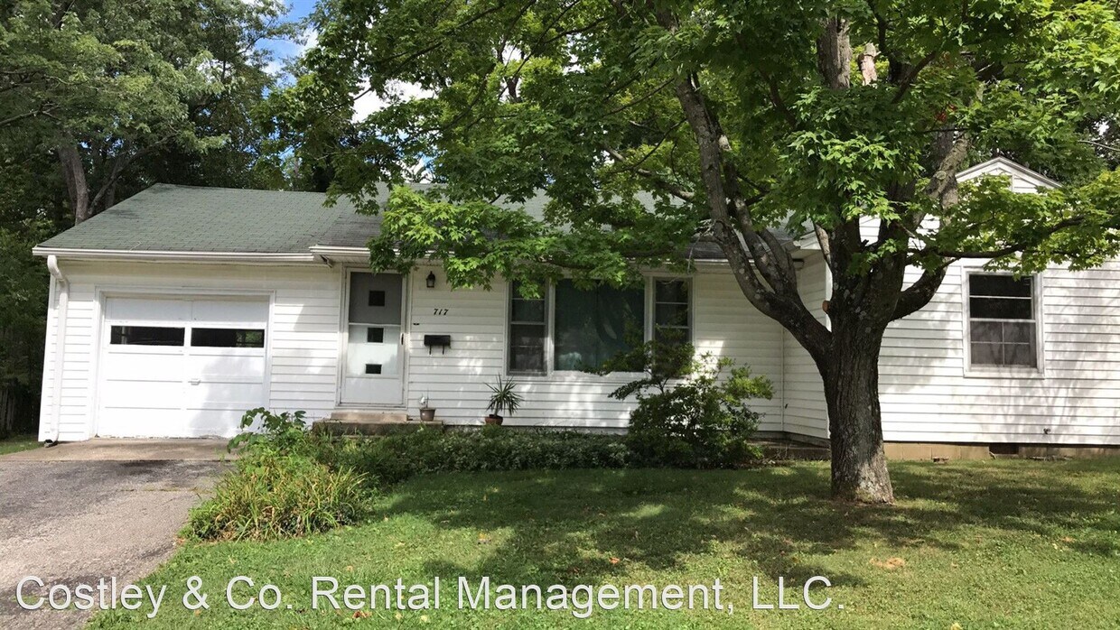 4 br, 2 bath House 717 Eastside Drive House for Rent in Bloomington