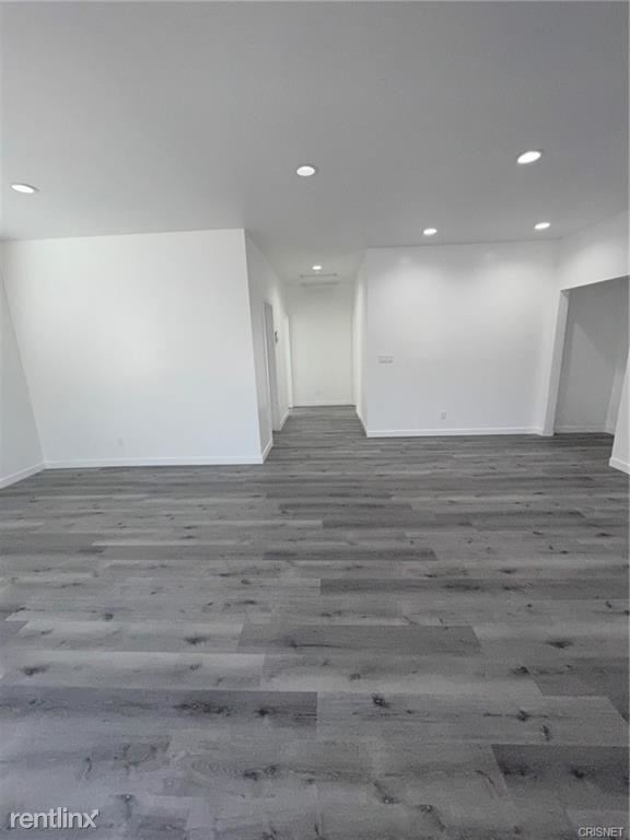 Building Photo - 2 br, 2 bath Duplex - 13913 Doty Ave # B