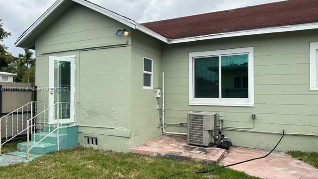 Foto del edificio - 4160 SW 13th St