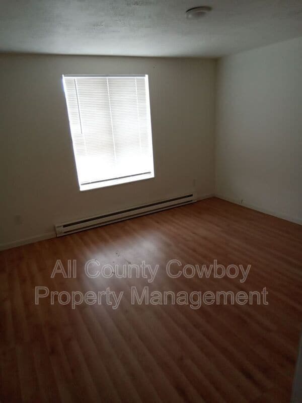 Building Photo - 705 Ferris Ct