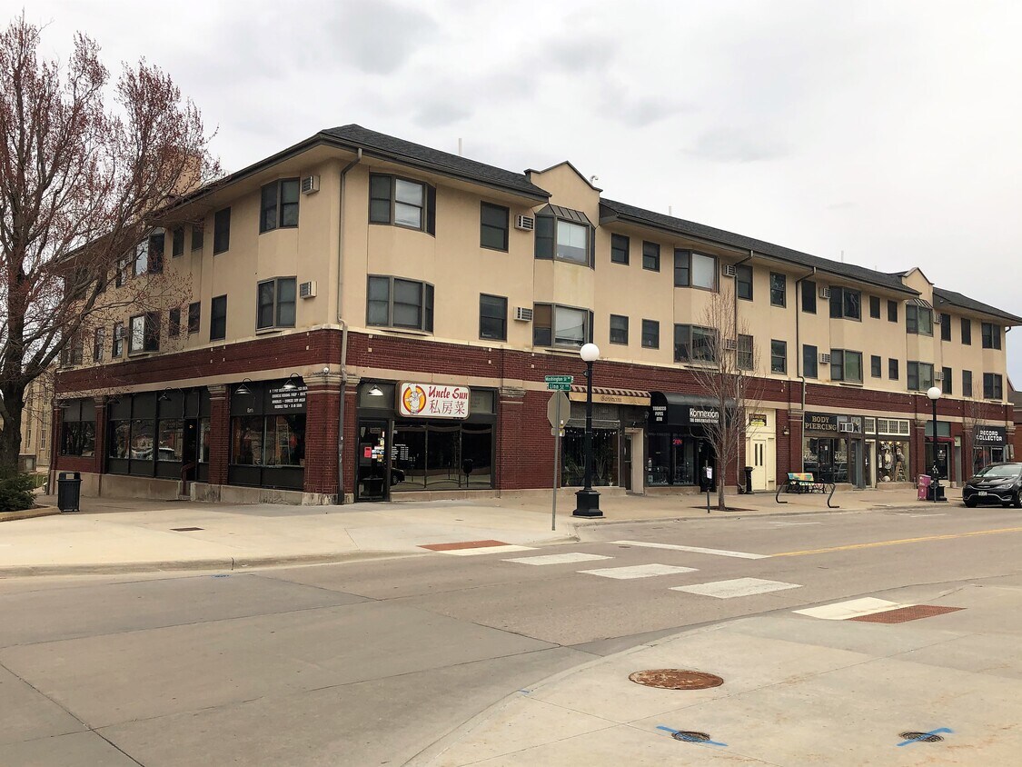 108 S Linn St, Iowa City, IA 52240 Apartments Iowa City, IA