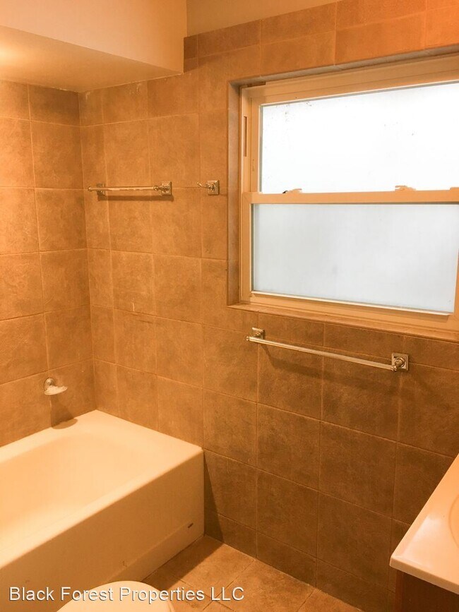 Building Photo - 2 br, 1 bath Apartment - 721-725 Dewey St