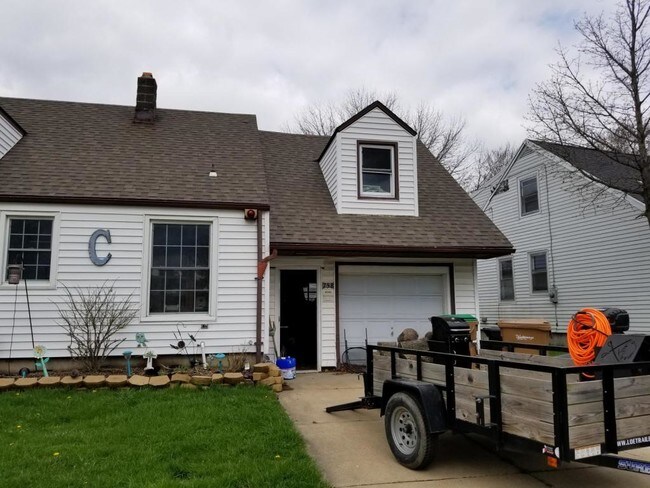 Foto del edificio - 758 S Huth Rd