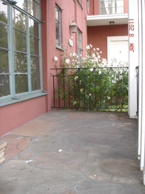Building Photo - 1831 N Harvard Blvd