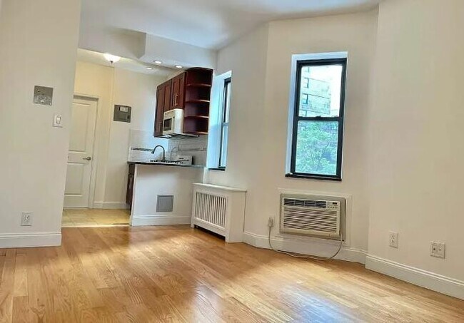 Foto del edificio - 1 bedroom in New York NY 10019