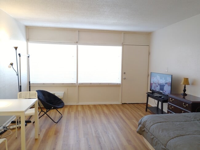 Building Photo - 2506 S Ocean Blvd