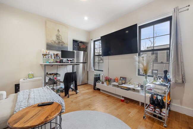 Foto del edificio - 118 Kingsland Ave