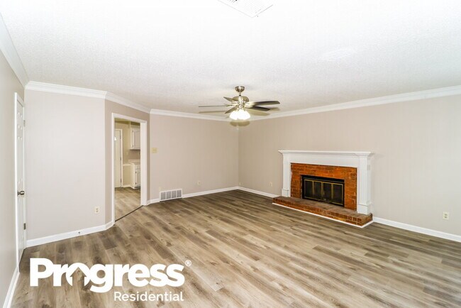Building Photo - 329 Locust Grove Dr