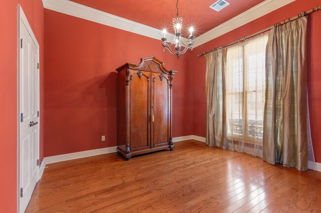 Building Photo - 106 Sandhurst Dr