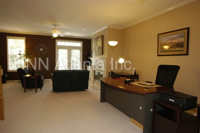 Building Photo - 1709 Waters Edge Trl