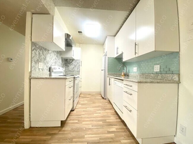 Foto del edificio - 1608 Cottonwood Dr