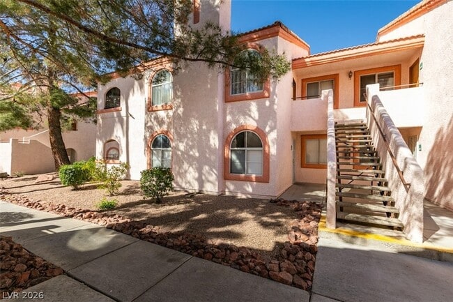Building Photo - 7570 W Flamingo Rd