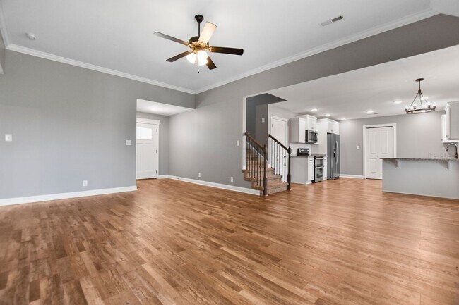 Foto del edificio - Pet Friendly Three Bedroom with Bonus!
