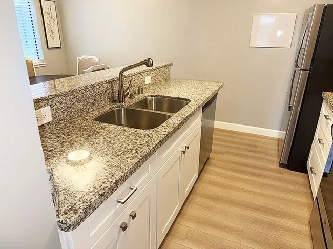 Building Photo - 750 Del Verde Cir