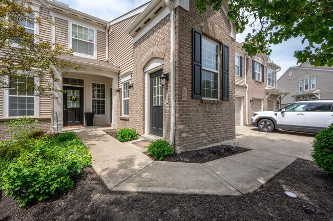 Foto del edificio - 323 Skyview Ct