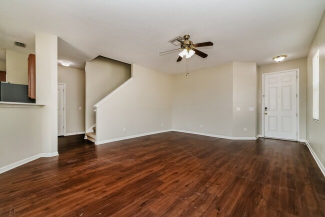 Building Photo - 11050 Golden Silence Dr