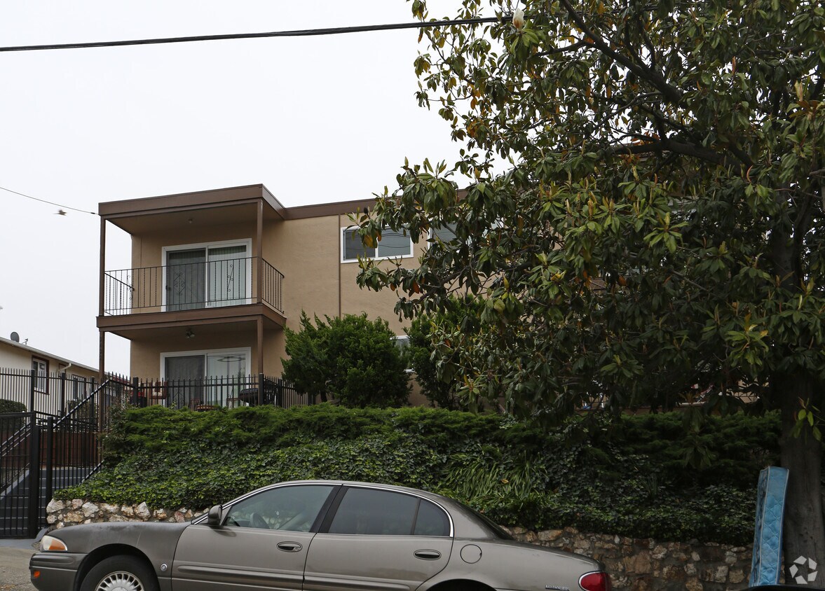 Foto del edificio - 2422 21st Ave