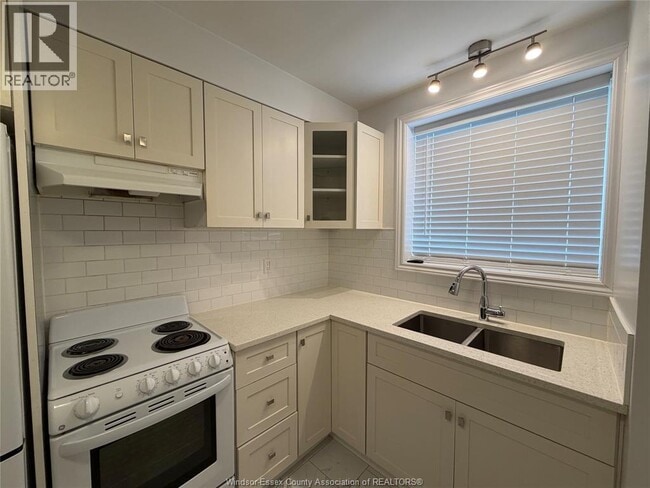 Photo du bâtiment - 2490 Rivard Ave