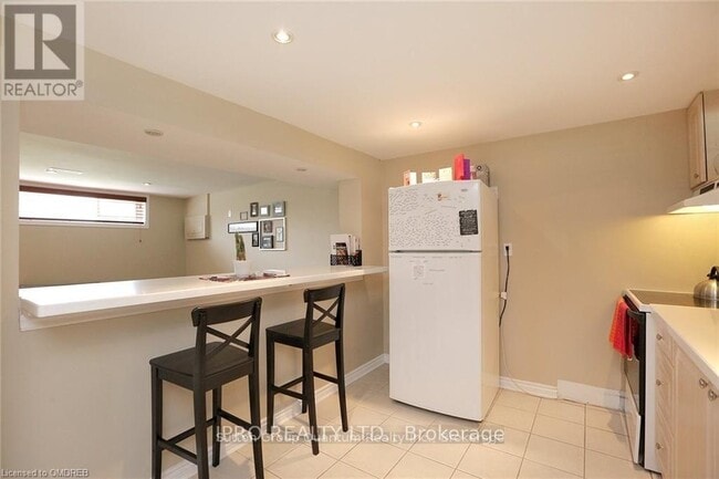 Building Photo - 529 Trudale Ct