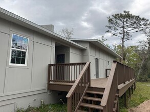 Building Photo - 923 Hagle Park Rd