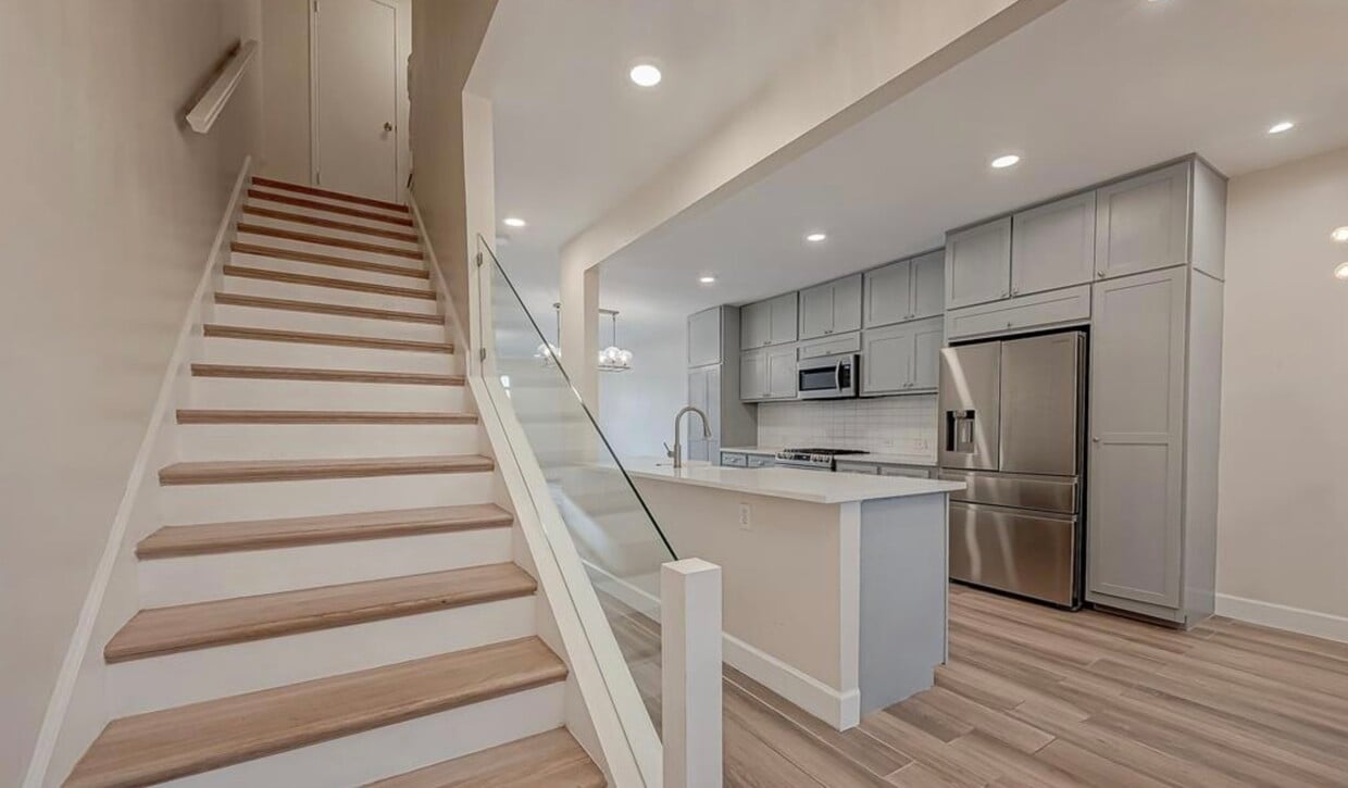 Foto del edificio - 7497 Brompton St