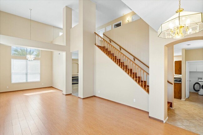 Foto del edificio - 6349 W Desert Hollow Dr