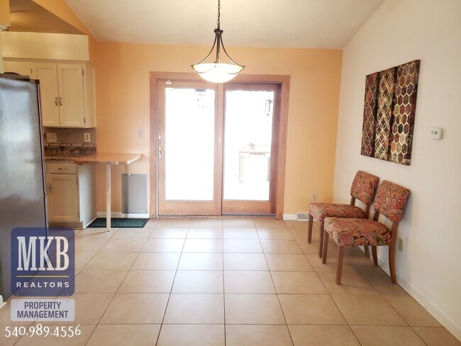 Foto del edificio - 3 Bedroom 2.5 Bath Home in South County